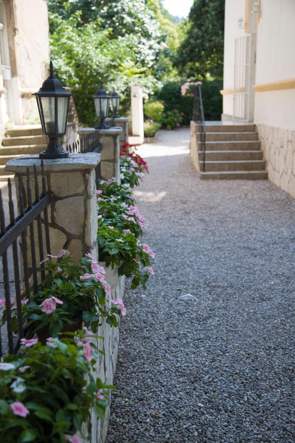 Vila Zahumka Мостар Екстериор снимка
